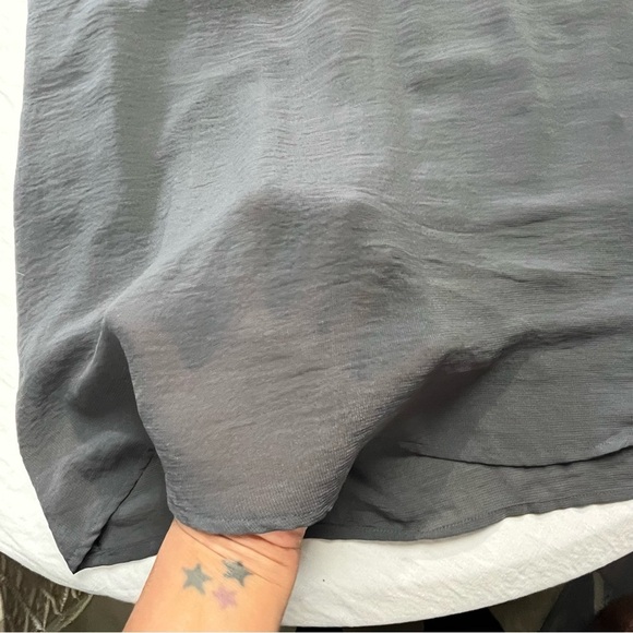 H&M‎ Long Sleeve Dress - Picture 4 of 13